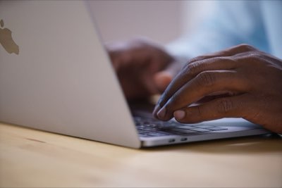 IA Chatbot: 5 modi per non condividere i tuoi segreti preziosi